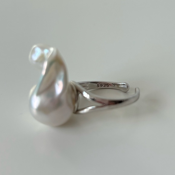 Baroque Pearl Ring - Picture 8 of 9